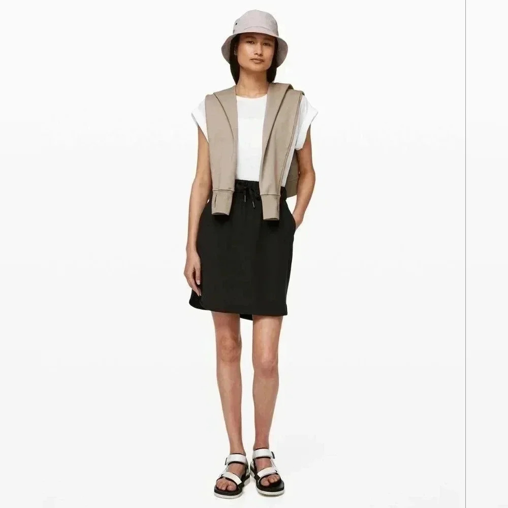 Lululemon On The Fly Skirt *WovenBlack